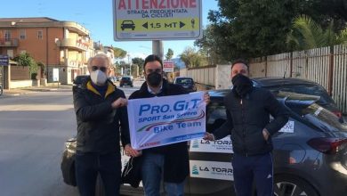 Photo of CAMPAGNA DI SENSIBILIZZAZIONE PER LA SICUREZZA SULLA STRADA DEI CICLISTI: INSTALLATI 10 CARTELLI “SALVA CICLISTI” IN COLLABORAZIONE CON L’A.S.D. PRO.GI.T. SAN SEVERO.